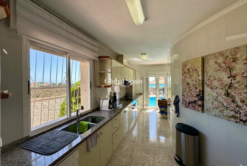 Resale - VILLA -
CIUDAD QUESADA