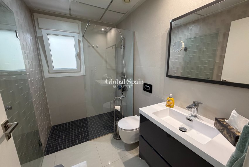 Resale - VILLA -
CIUDAD QUESADA