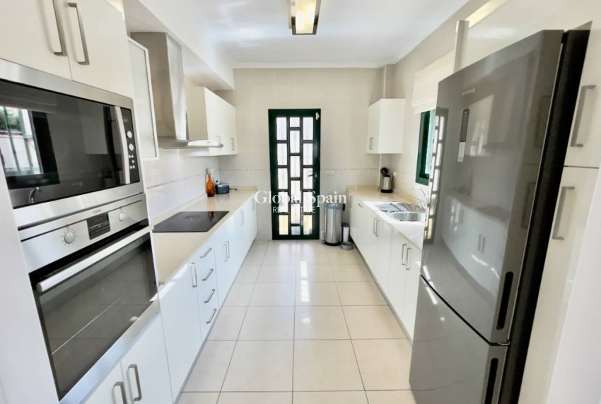 Resale - Villa -
CIUDAD QUESADA