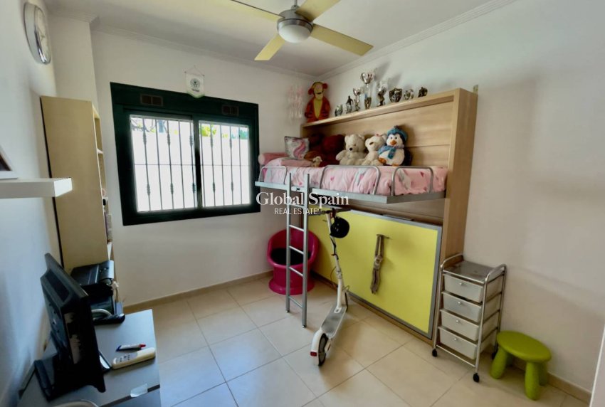 Resale - Villa -
CIUDAD QUESADA