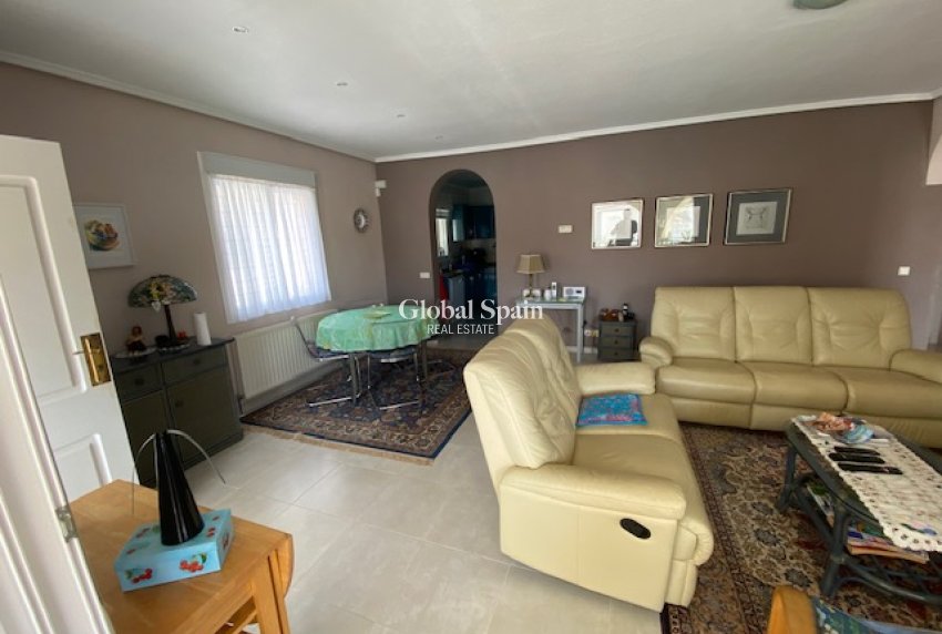 Resale - VILLA -
CIUDAD QUESADA