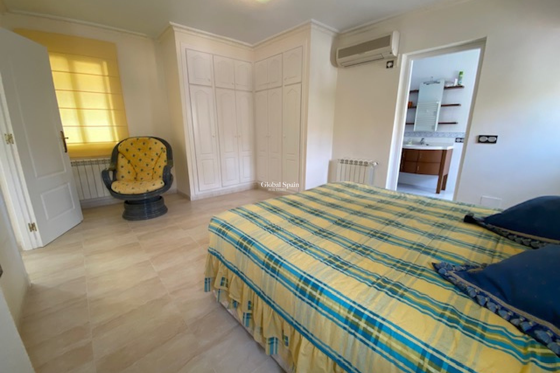 Resale - VILLA -
CIUDAD QUESADA