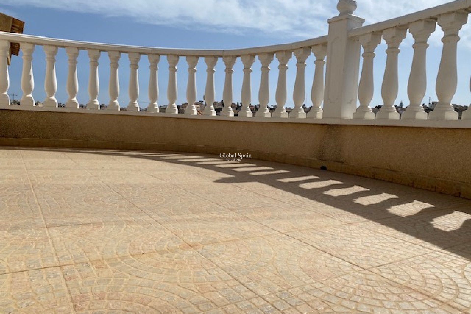 Resale - VILLA -
CIUDAD QUESADA