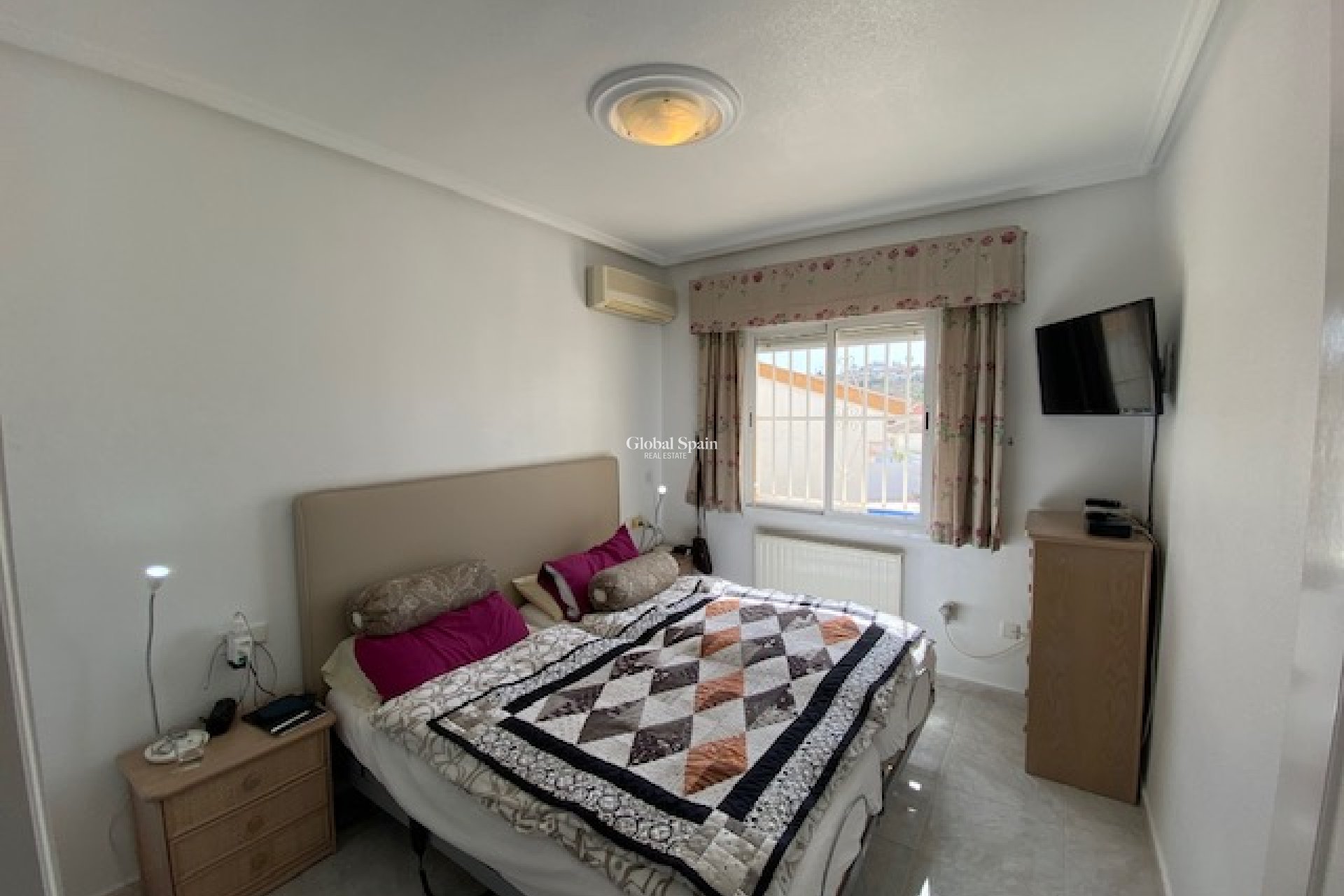 Resale - VILLA -
CIUDAD QUESADA