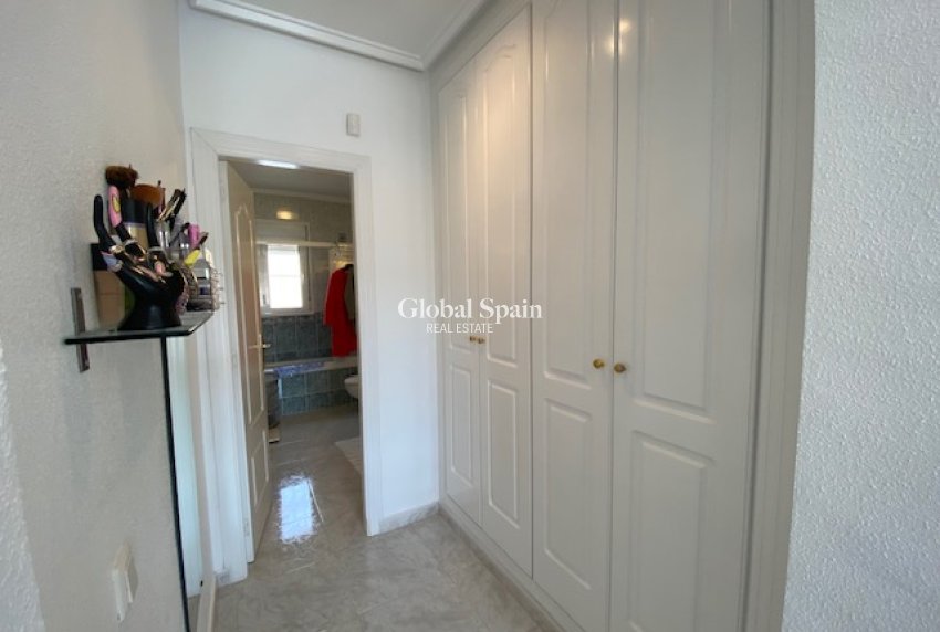 Resale - VILLA -
CIUDAD QUESADA