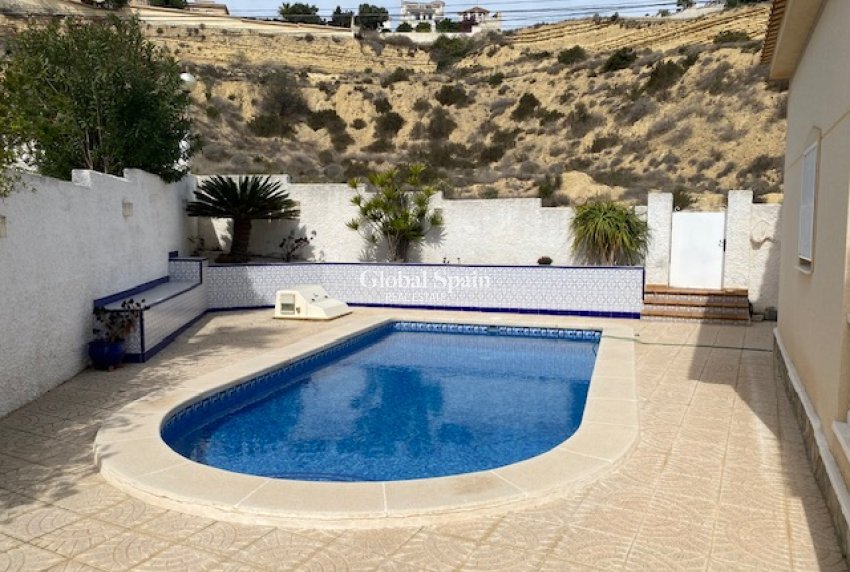 Resale - VILLA -
CIUDAD QUESADA