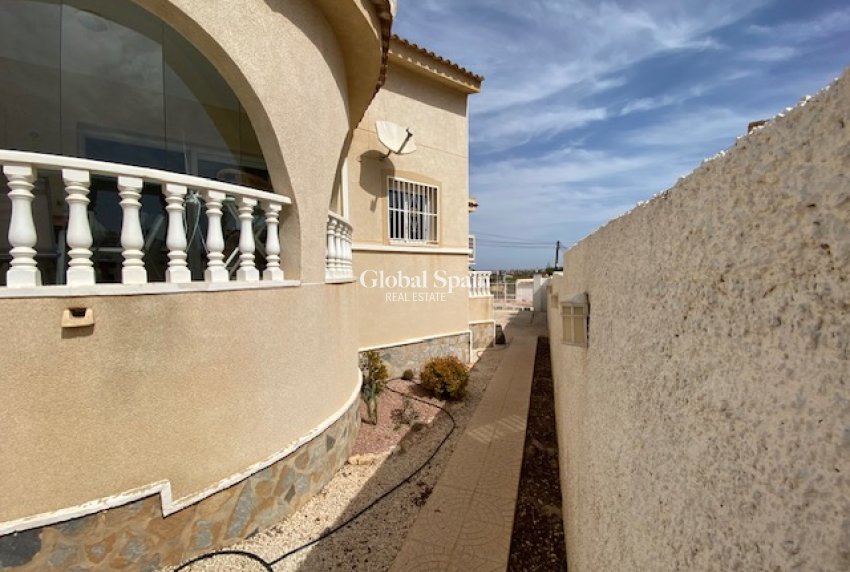 Resale - VILLA -
CIUDAD QUESADA