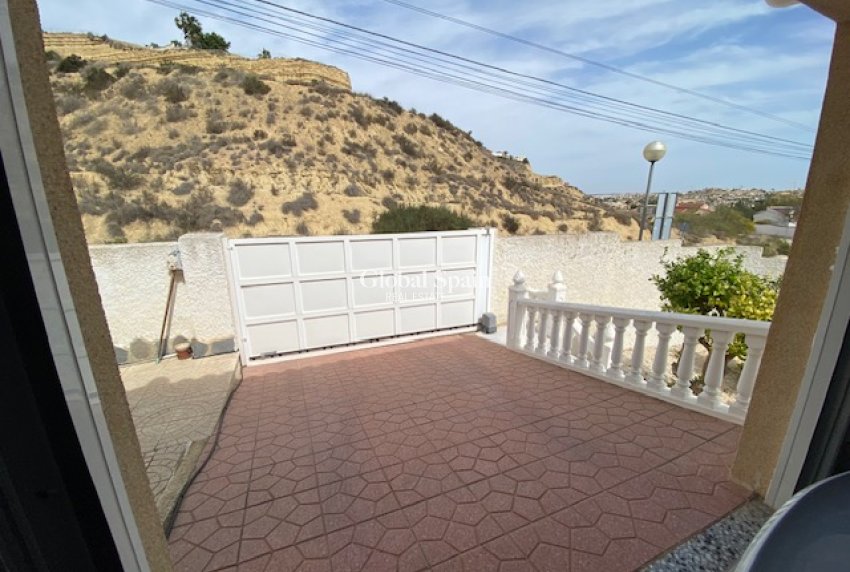 Resale - VILLA -
CIUDAD QUESADA