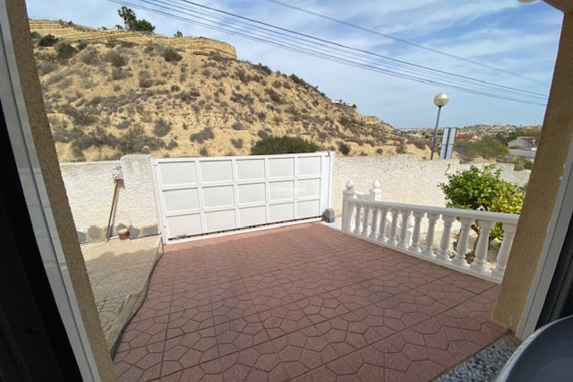 Resale - VILLA -
CIUDAD QUESADA