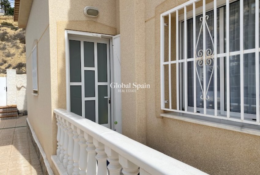 Resale - VILLA -
CIUDAD QUESADA