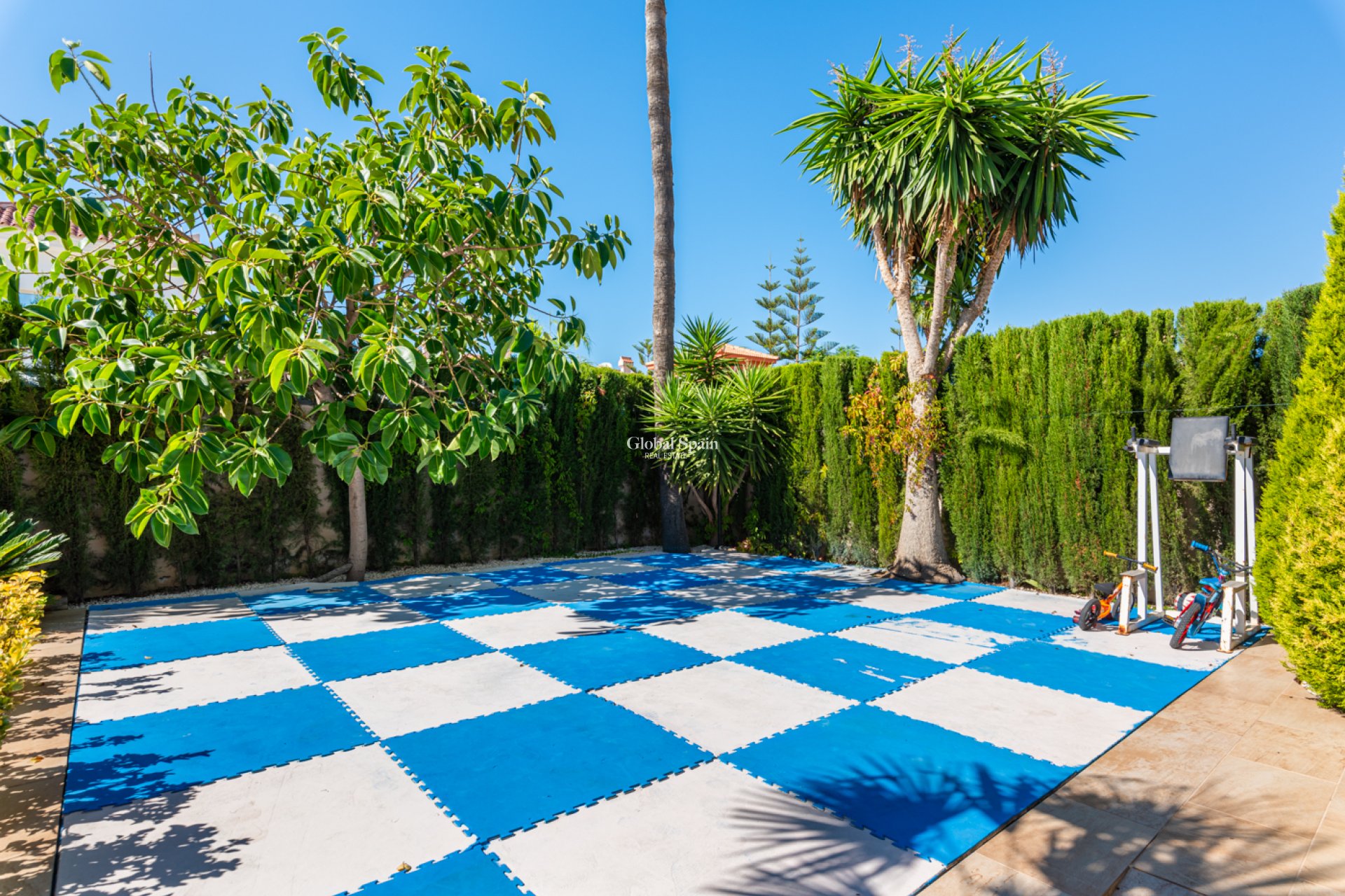 Resale - VILLA -
CIUDAD QUESADA