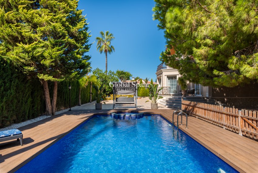 Resale - VILLA -
CIUDAD QUESADA