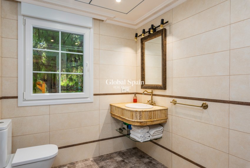 Resale - VILLA -
CIUDAD QUESADA