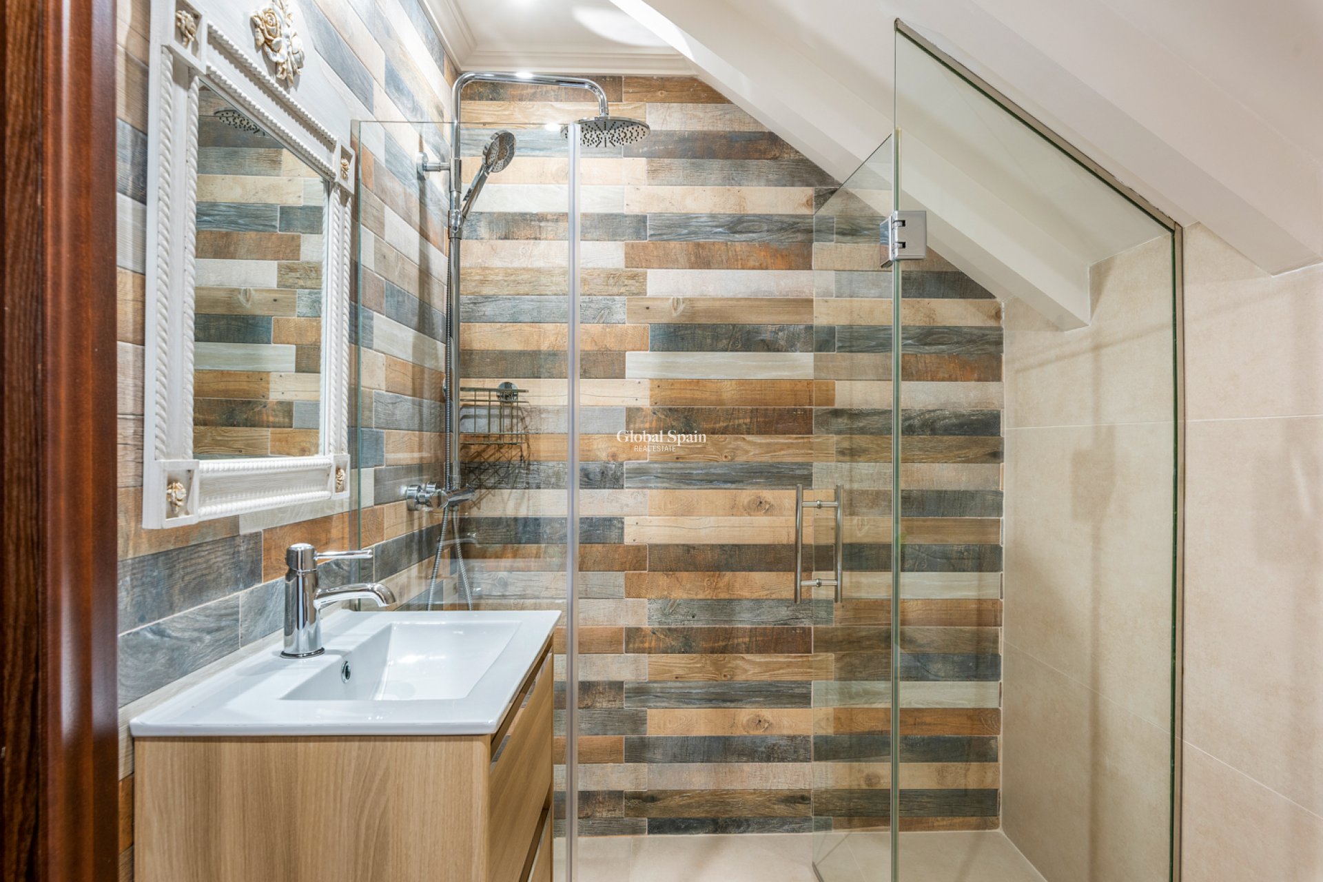 Resale - VILLA -
CIUDAD QUESADA