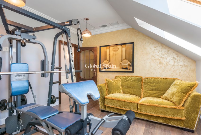 Resale - VILLA -
CIUDAD QUESADA