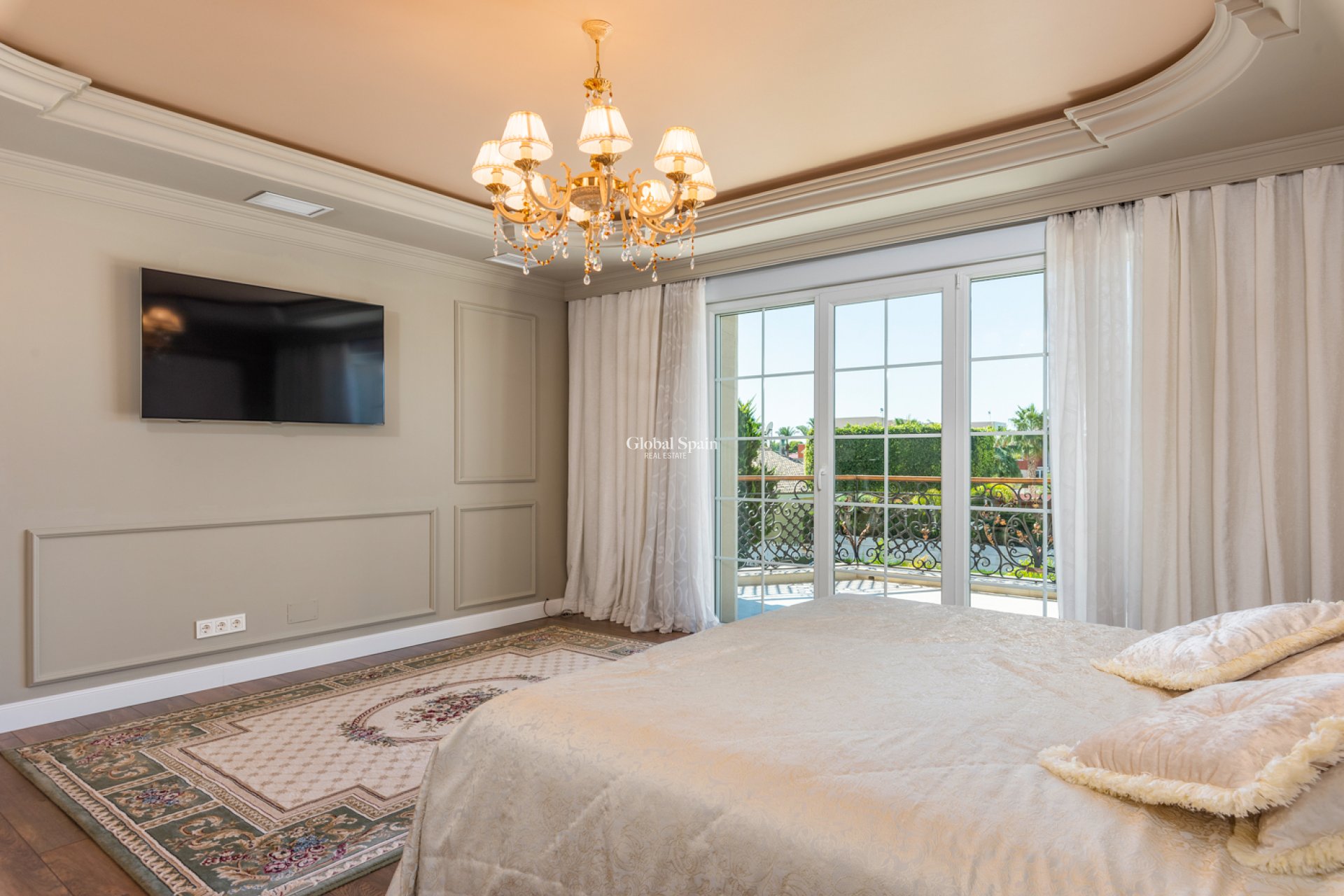 Resale - VILLA -
CIUDAD QUESADA