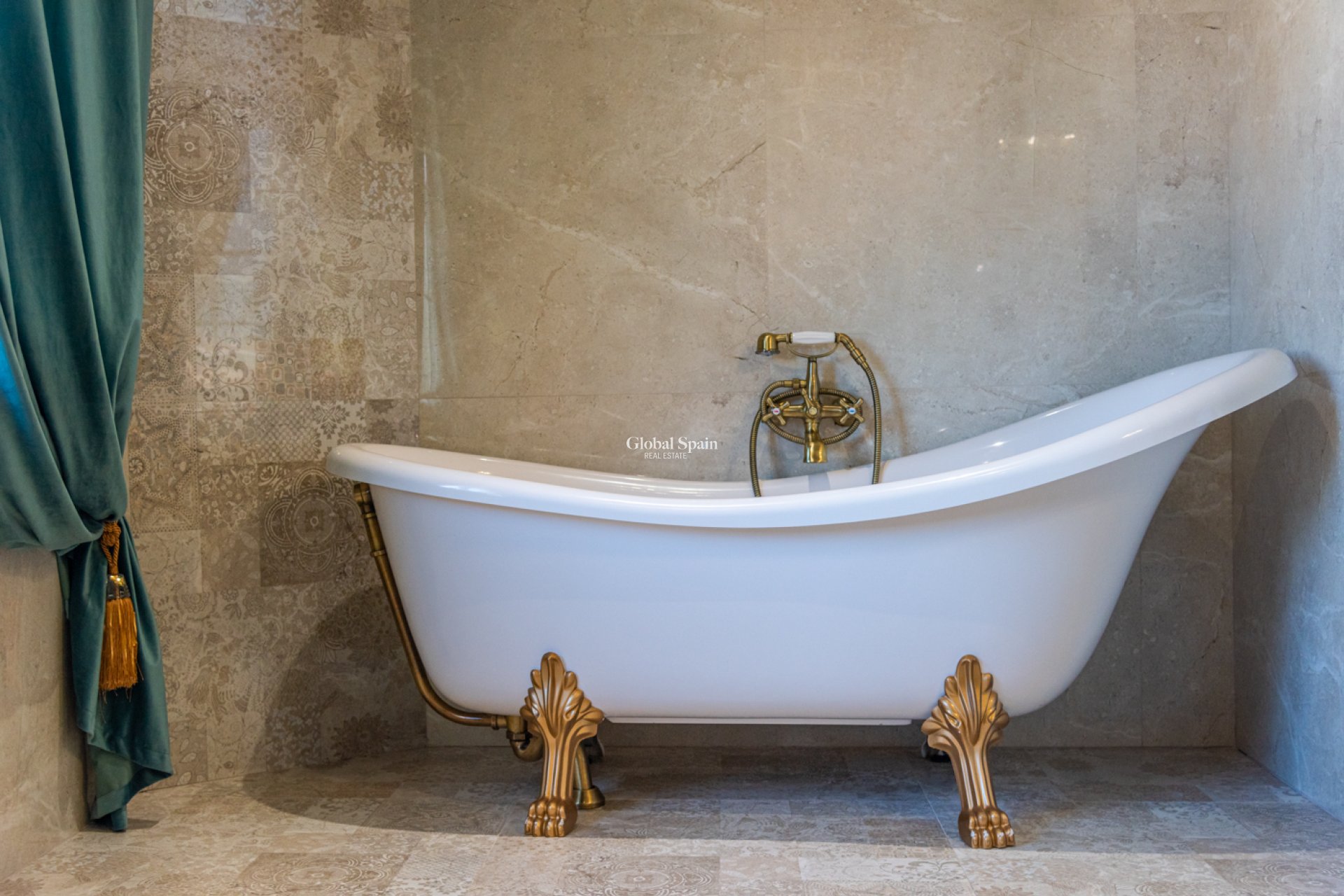 Resale - VILLA -
CIUDAD QUESADA