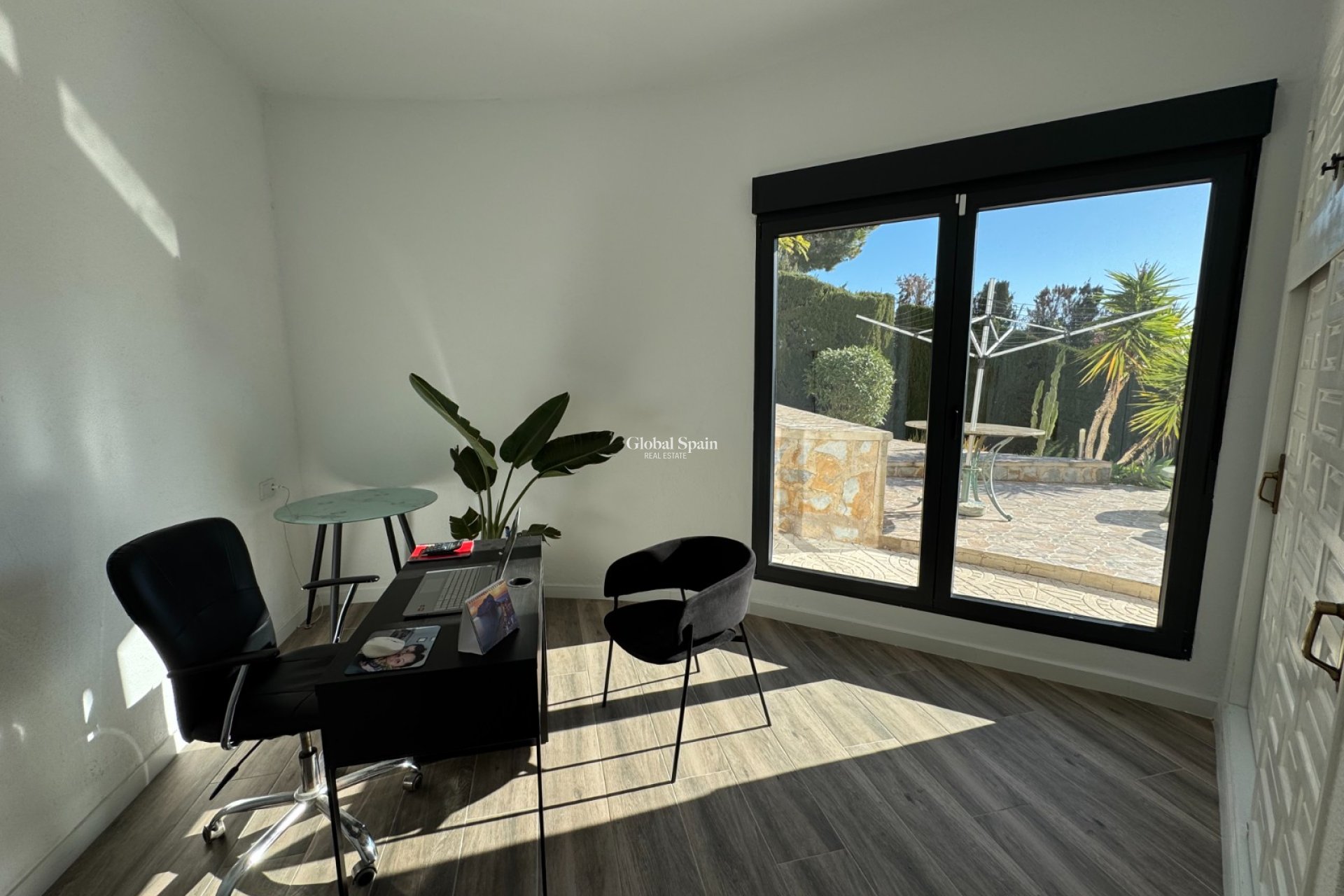 Resale - Villa -
CIUDAD QUESADA