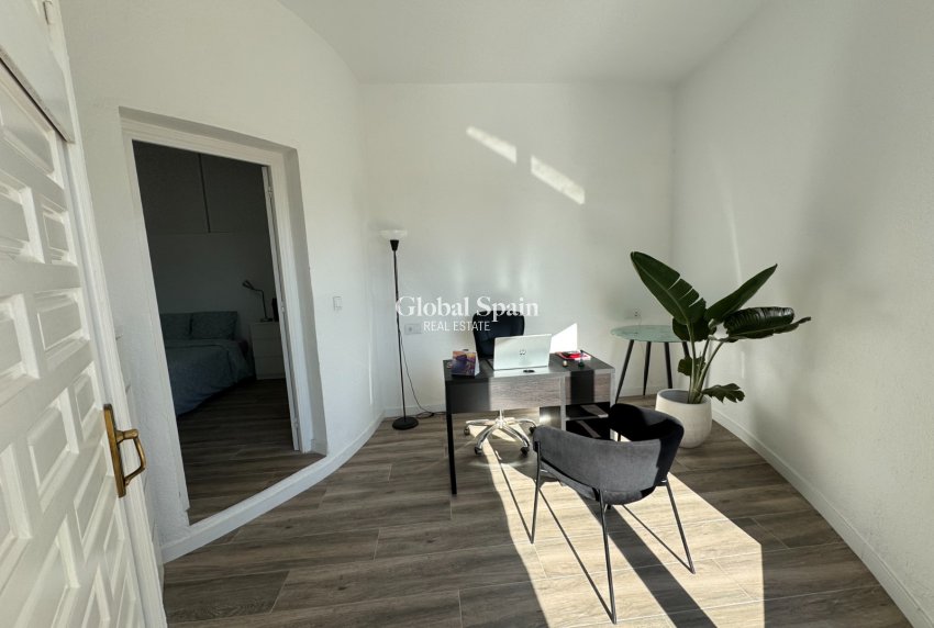 Resale - Villa -
CIUDAD QUESADA