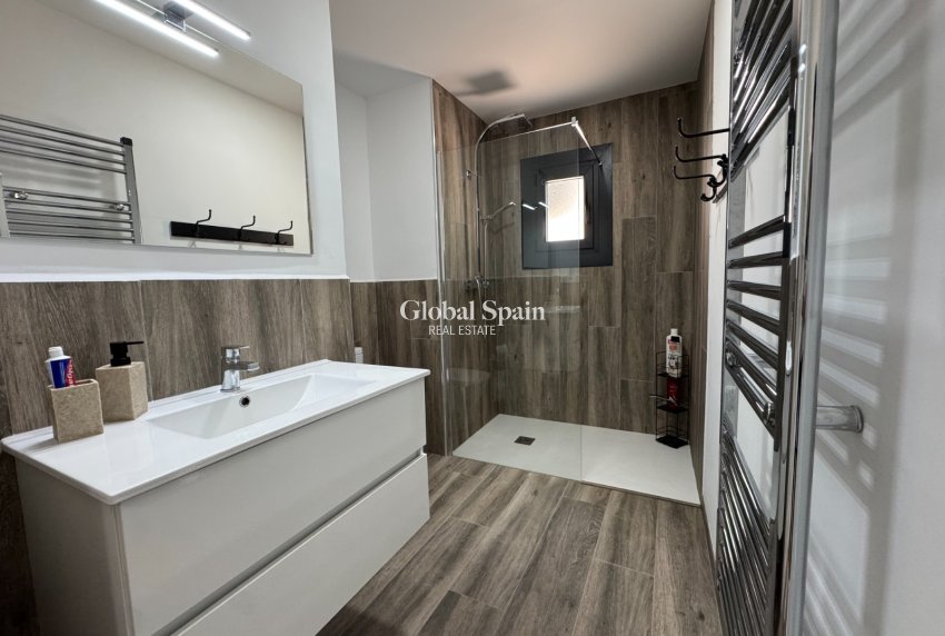 Resale - Villa -
CIUDAD QUESADA