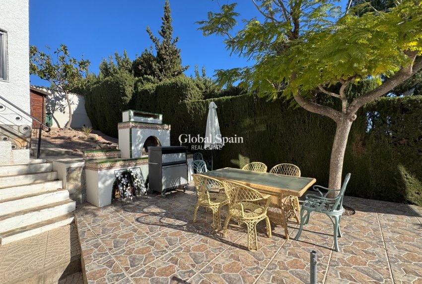 Resale - Villa -
CIUDAD QUESADA