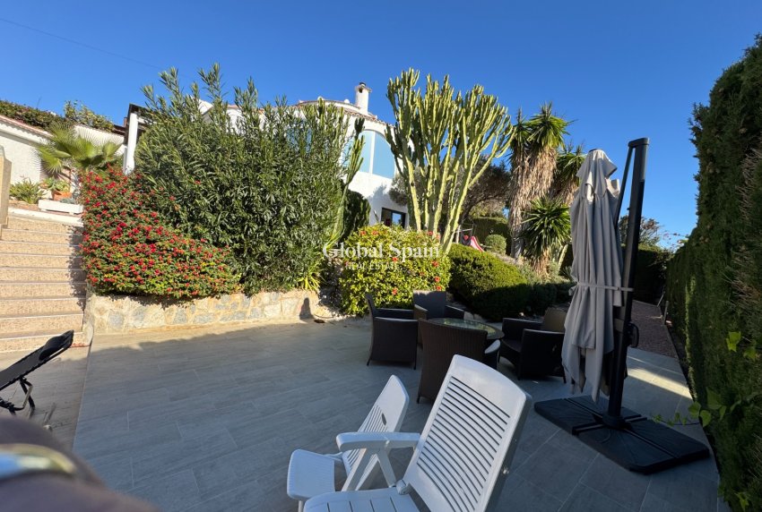 Resale - Villa -
CIUDAD QUESADA