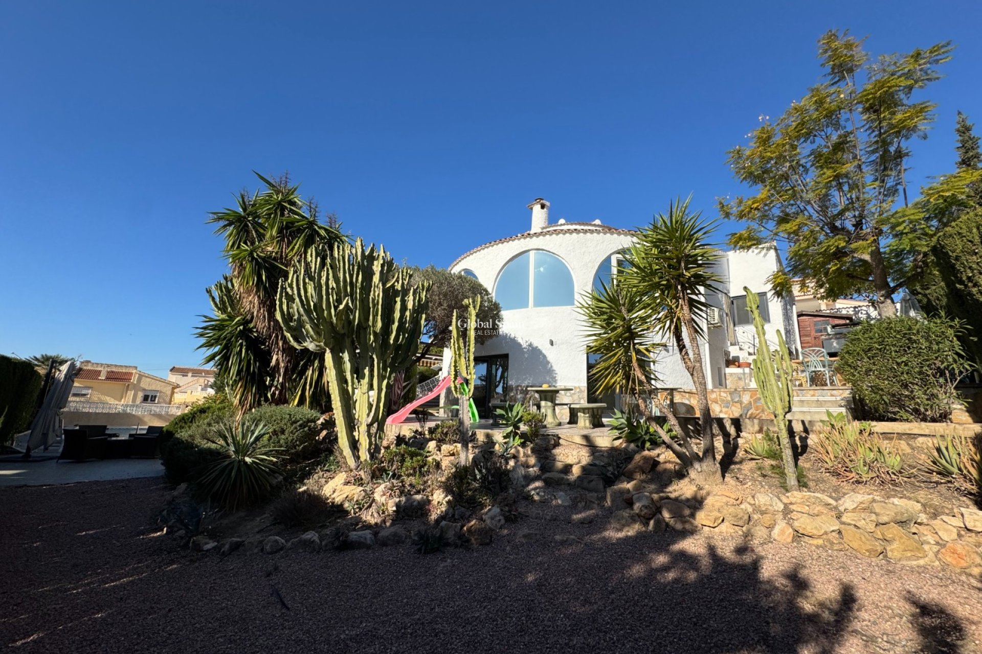 Resale - Villa -
CIUDAD QUESADA