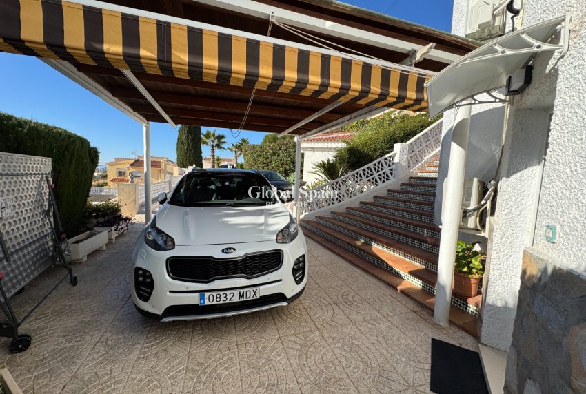 Resale - Villa -
CIUDAD QUESADA