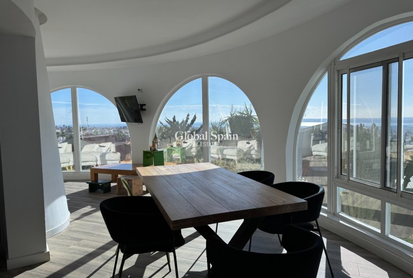 Resale - Villa -
CIUDAD QUESADA