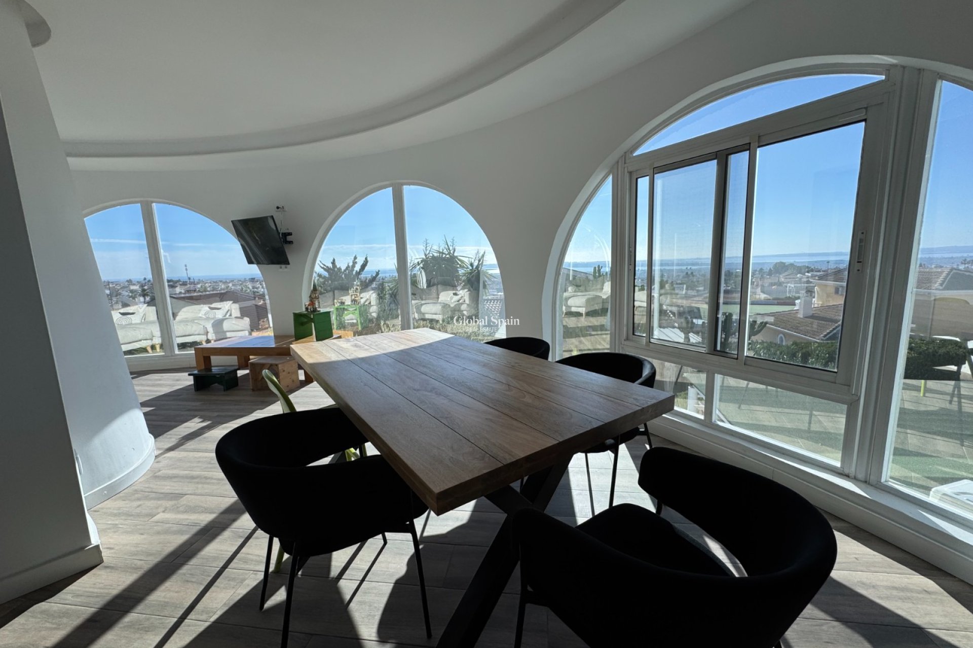 Resale - Villa -
CIUDAD QUESADA