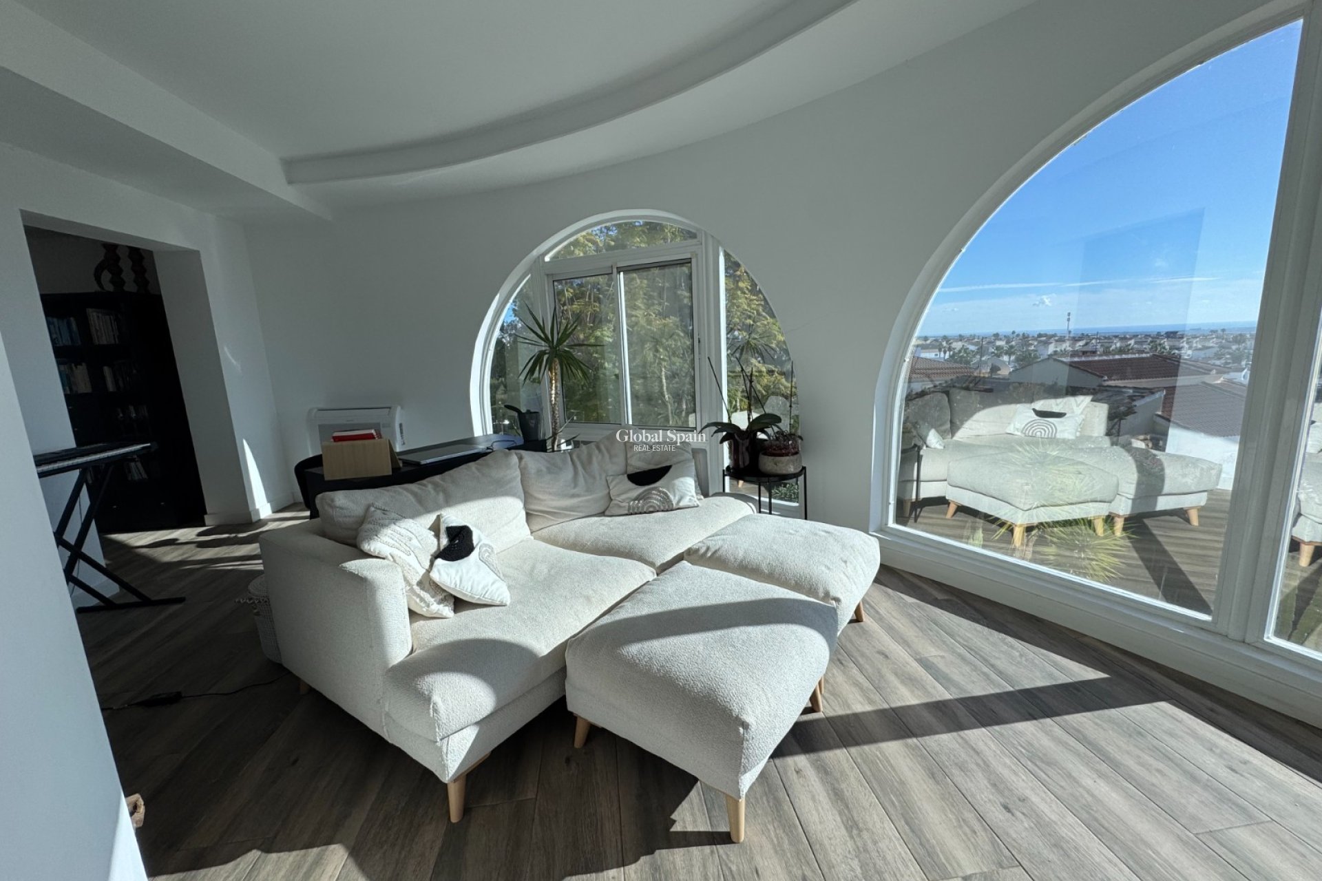 Resale - Villa -
CIUDAD QUESADA