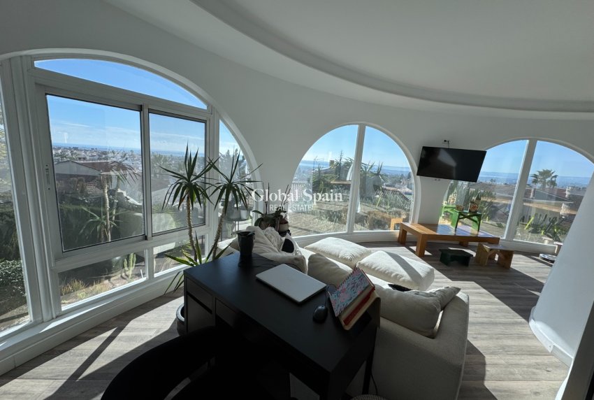 Resale - Villa -
CIUDAD QUESADA