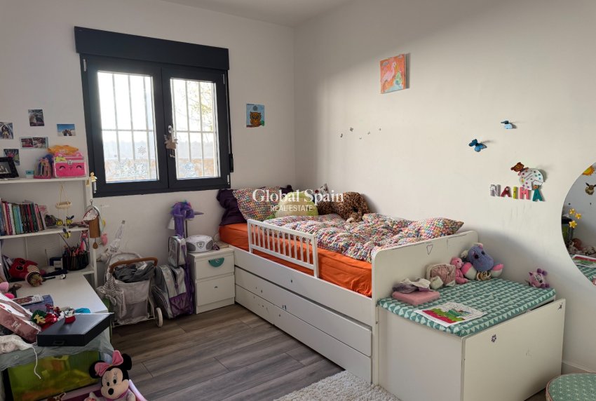 Resale - Villa -
CIUDAD QUESADA