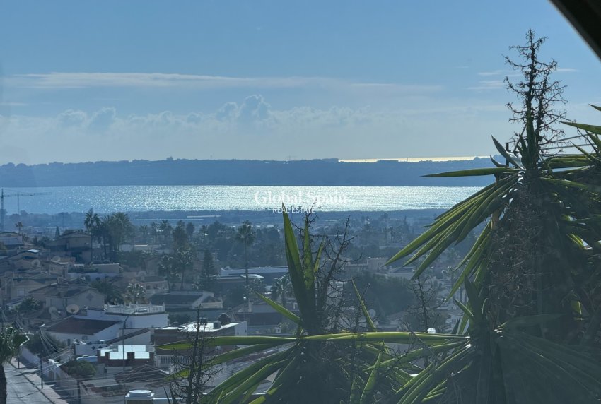 Resale - Villa -
CIUDAD QUESADA