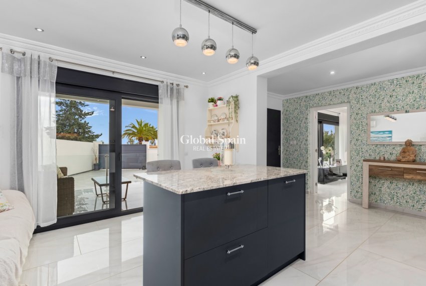 Resale - Villa -
CIUDAD QUESADA