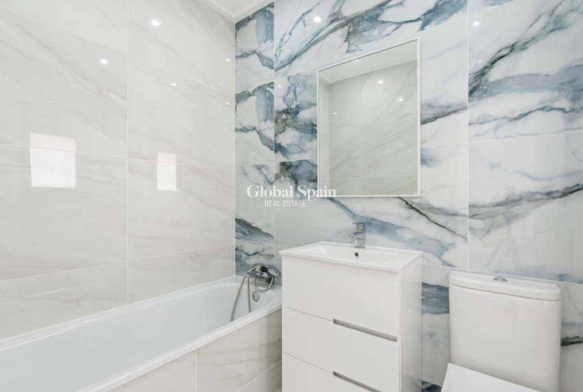 Resale - Villa -
CIUDAD QUESADA