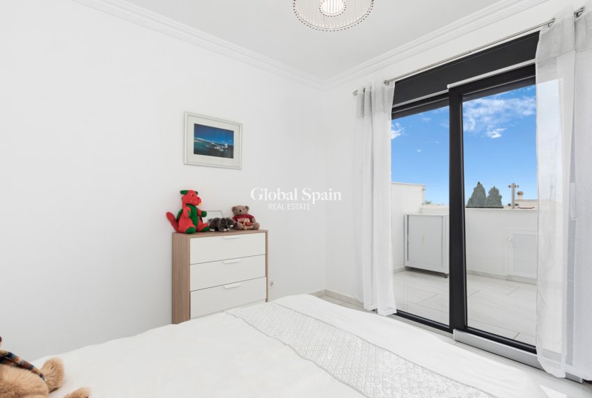 Resale - Villa -
CIUDAD QUESADA