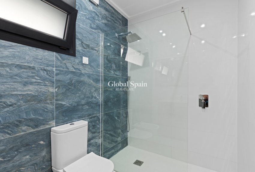 Resale - Villa -
CIUDAD QUESADA