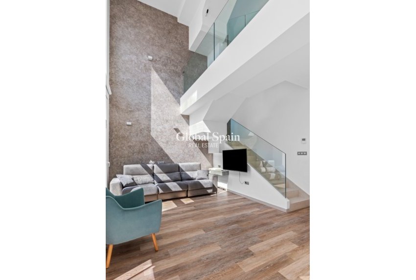 Resale - Villa -
CIUDAD QUESADA