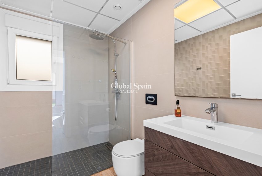 Resale - Villa -
CIUDAD QUESADA