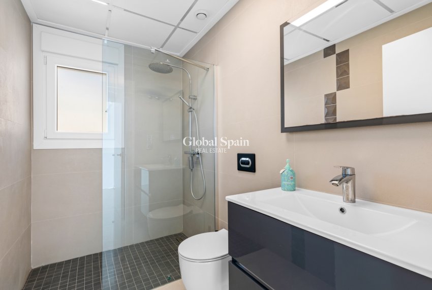 Resale - Villa -
CIUDAD QUESADA