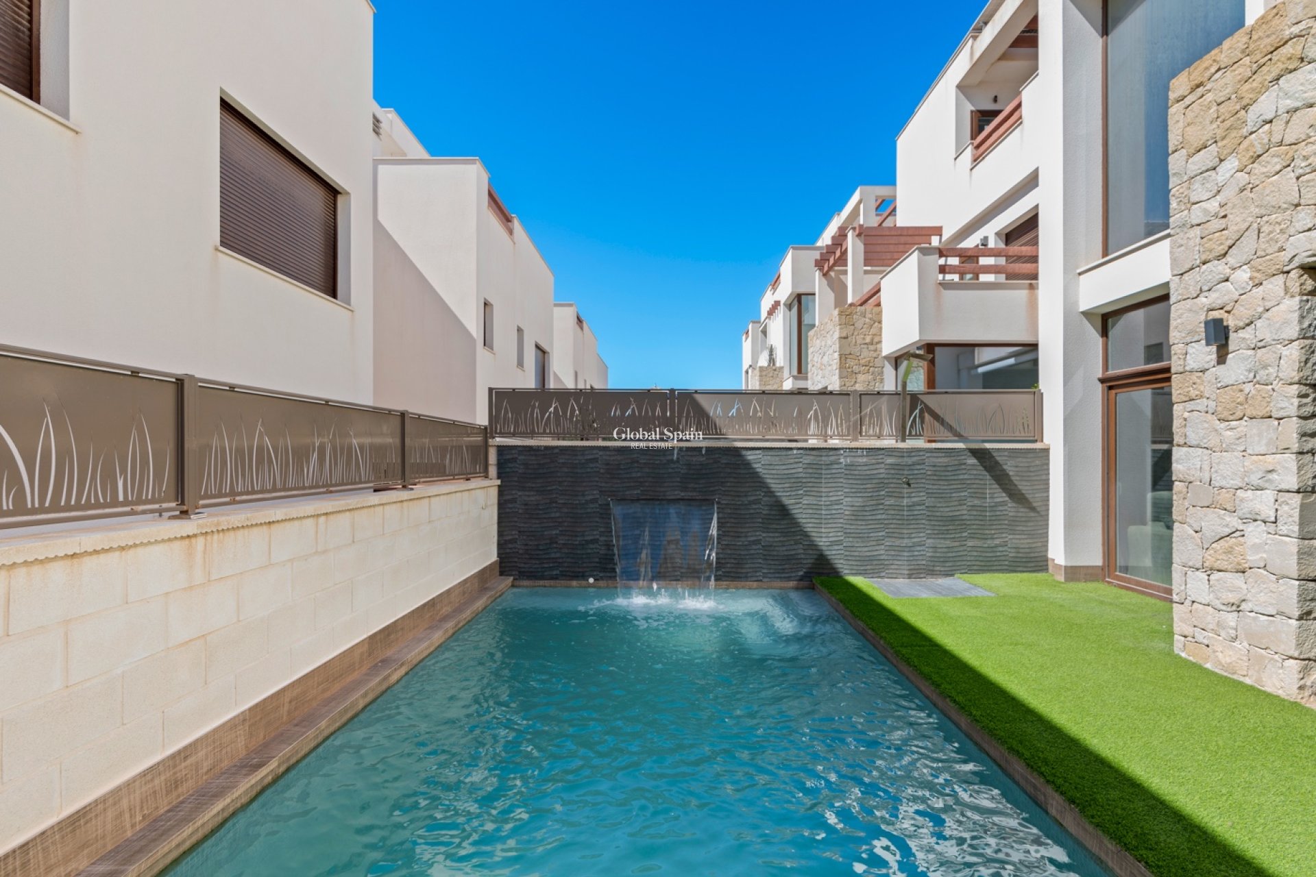 Resale - Villa -
CIUDAD QUESADA