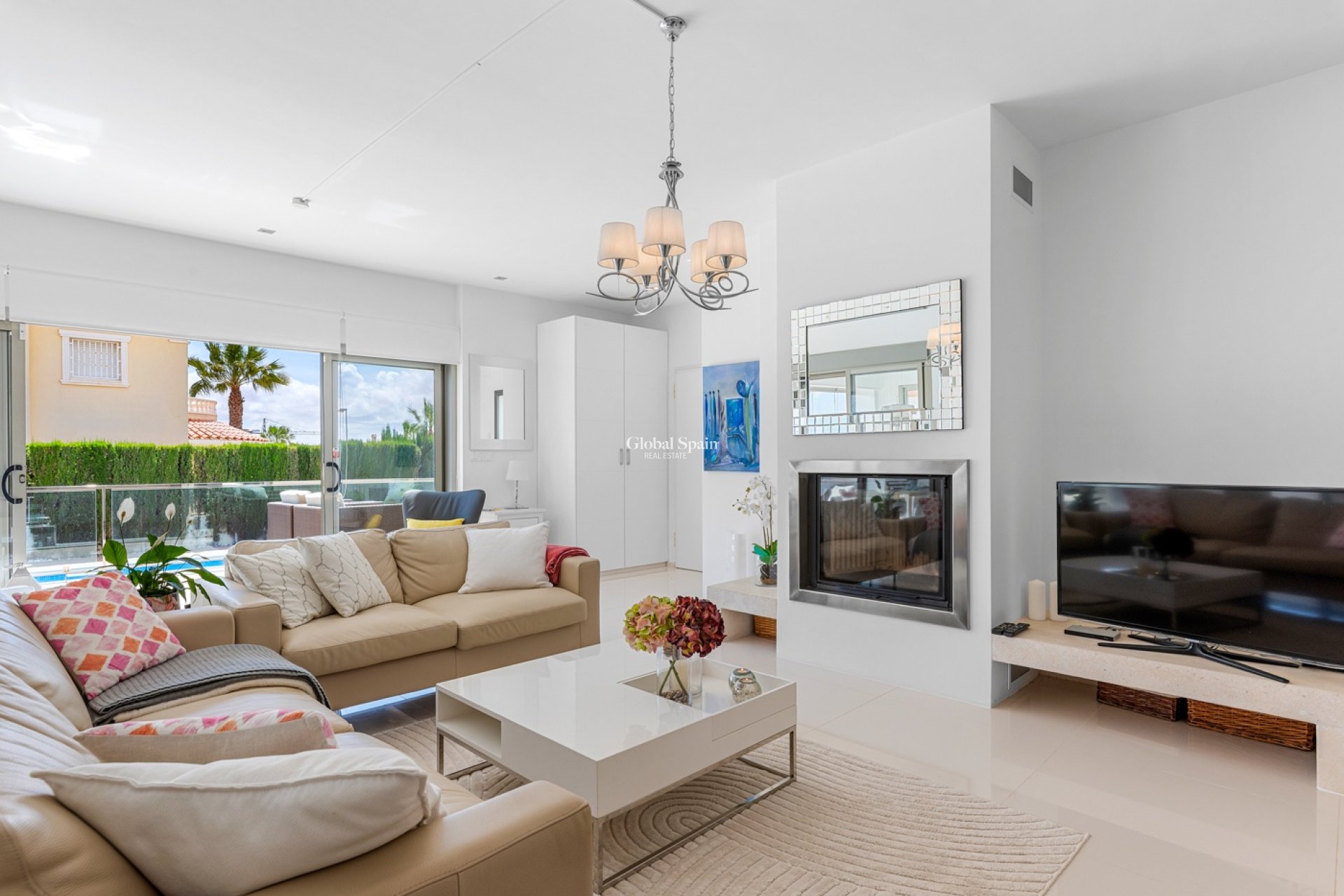 Resale - Villa -
CIUDAD QUESADA