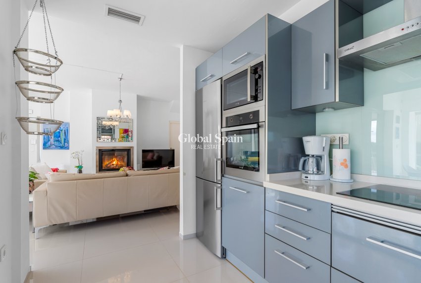 Resale - Villa -
CIUDAD QUESADA