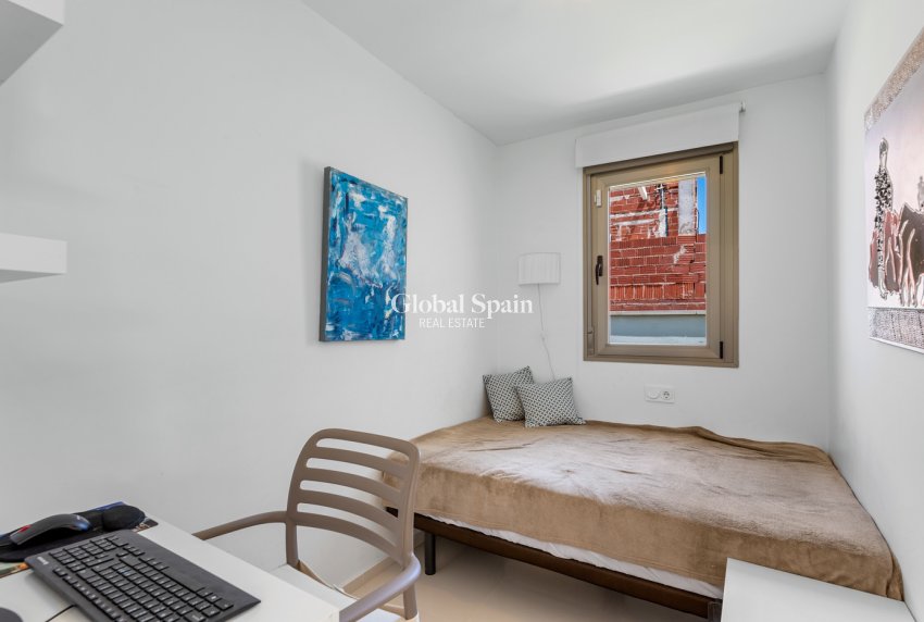 Resale - Villa -
CIUDAD QUESADA