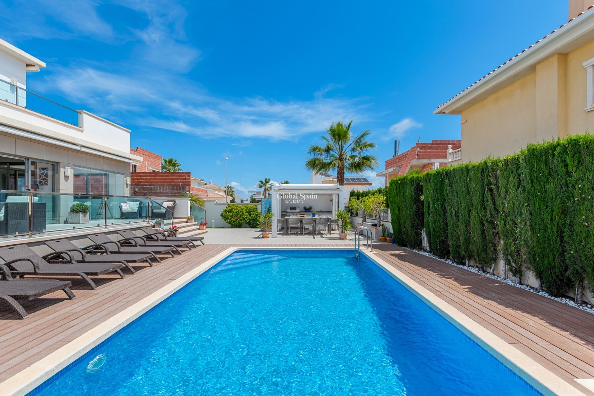 Resale - Villa -
CIUDAD QUESADA