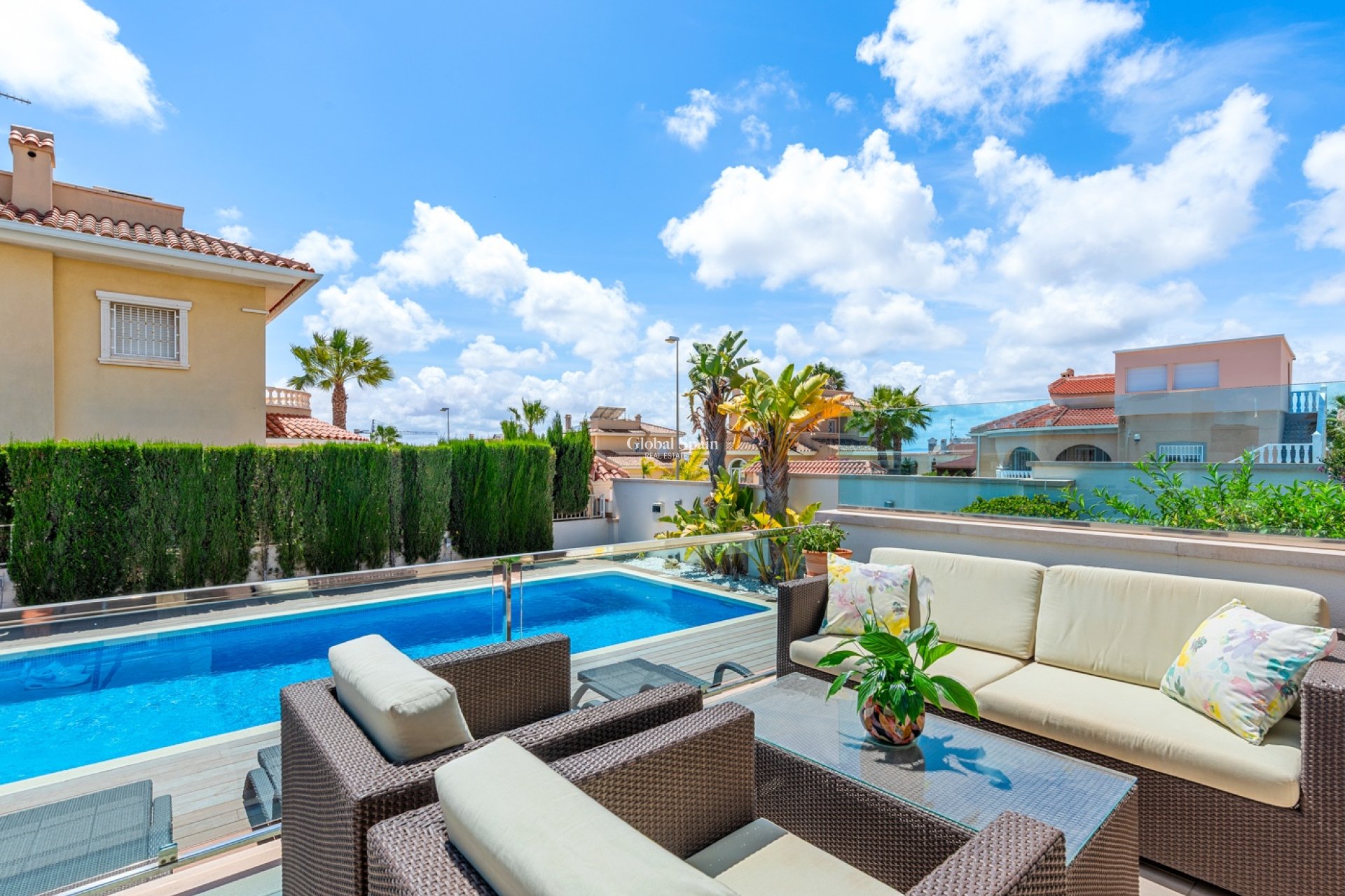 Resale - Villa -
CIUDAD QUESADA