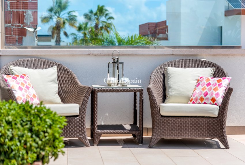 Resale - Villa -
CIUDAD QUESADA