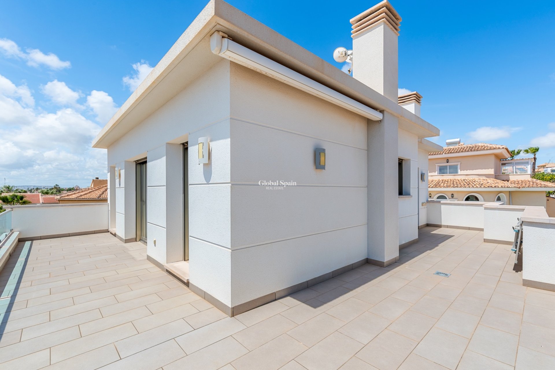 Resale - Villa -
CIUDAD QUESADA