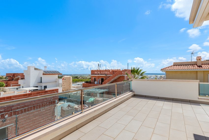 Resale - Villa -
CIUDAD QUESADA